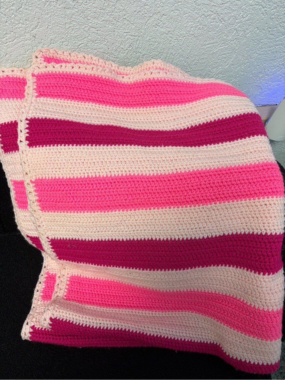 Women’s Striped Crochet blanket - dark Pink & light Pink